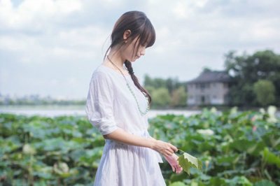 ​各种花代表的诗情画意和描写花的句子(230句)