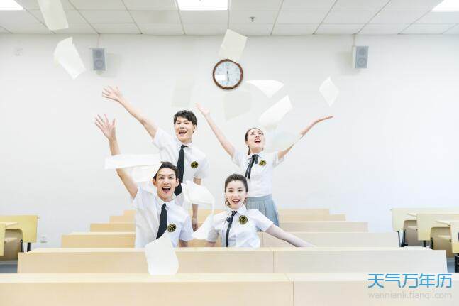 2023寓意前程似锦的短句2023祝愿毕业生前程好的句子