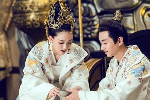 杨坚是如何取代宇文氏建立隋朝的?