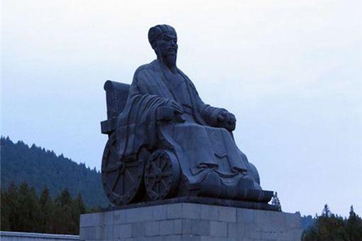 诸葛亮打仗为什么坐轮椅 