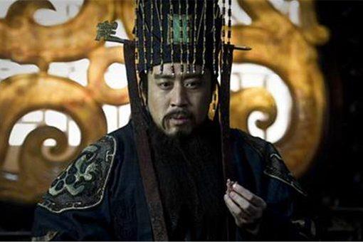 李斯被腰斩时说了什么?预言了哪些事情?
