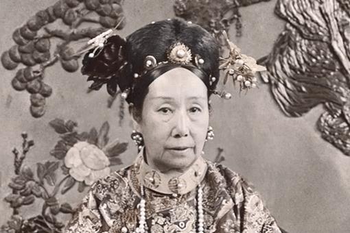 慈禧年轻时照片复原 竟然是个大美女?