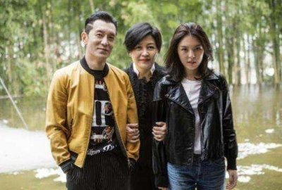 ​李咏葬礼只有8人参加，全是至亲，葬礼悲婉肃穆、庄重得体