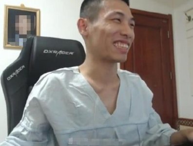 ​旭旭宝宝在直播间坦言入驻斗鱼的真实原因，网友：酒后果然好办事