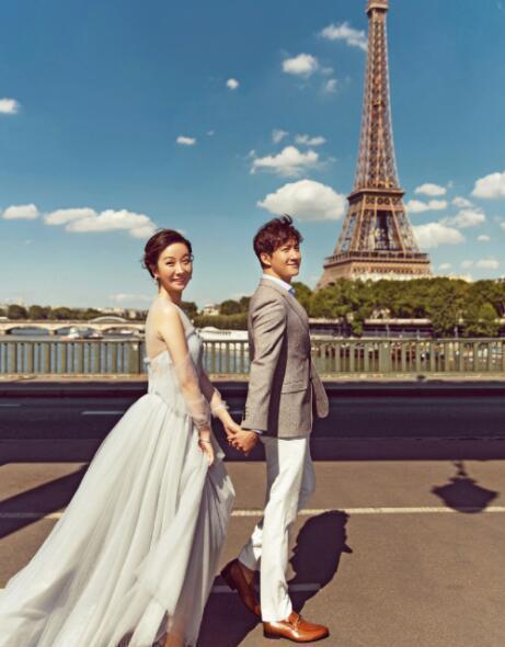 男演员王阳公开婚讯晒婚纱照大秀恩爱, 老婆同为上戏毕业的演员