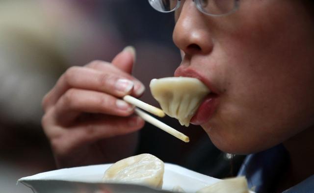 清香猪肉灌汤包，连锁店制作配方，味道清鲜纯正自然，附馅料配比