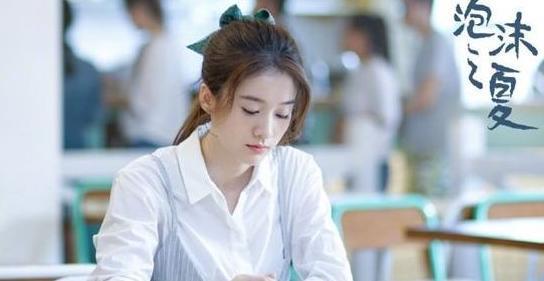 新版《泡沫之夏》宣传照曝光！张雪迎秦俊杰cp组合一言难尽