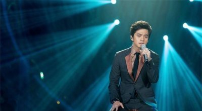 ​李健妻子孟小蓓私照流出长相精致还是个白富美