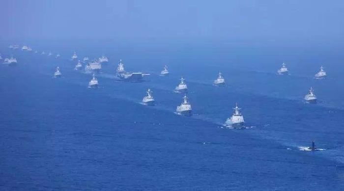 为何要建设强大海军？多年前一艘中国潜艇离奇沉没，70名官兵罹难