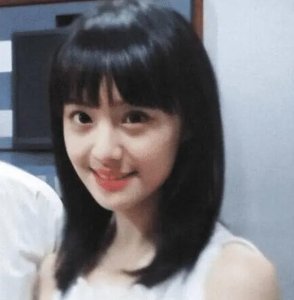 ​郑爽10年前，老照片与现在大不相同，网友们说过去更美了