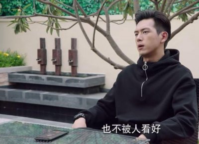 ​亲爱的热爱的隐藏了多少大咖？米邵飞是影帝不算啥，他是复旦学霸