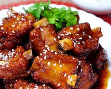 ​推荐大家外酥里嫩的炸排骨的做法，简单易学