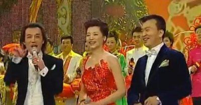 ​哈文圣诞发文：平安是福，我又想李咏了！