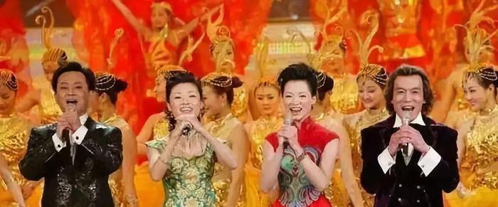 哈文圣诞发文：平安是福，我又想李咏了！