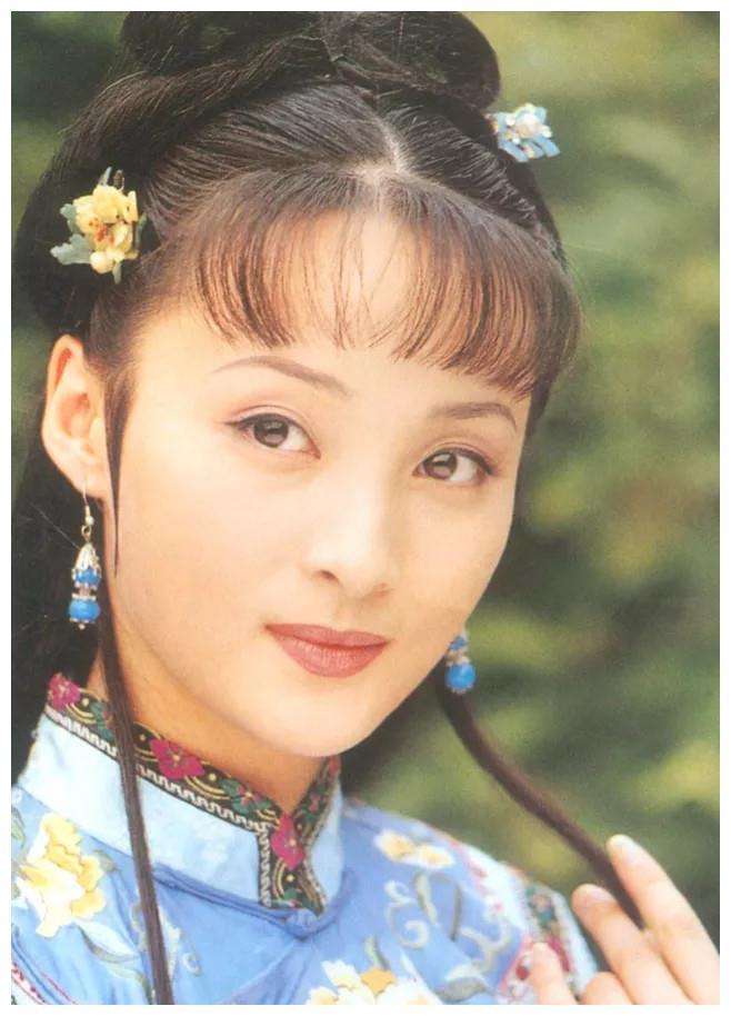 蒋勤勤剧中自嘲容颜老去 实际上旧照美的惊为天人