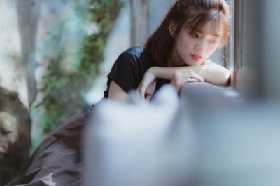 ​现代小说中美女描写44句