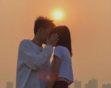 做女人不容易的短句子(19句)