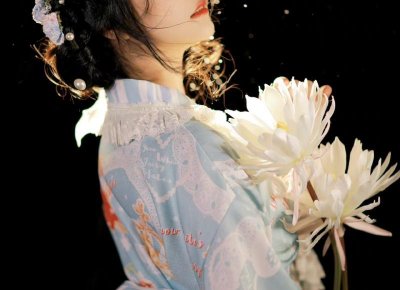 ​夫妻肉麻情话（对女孩浪漫并含蓄的情话）