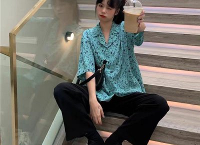 ​怎么和刚加的妹子聊天找话题(幽默撩妹套路)