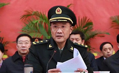 ​他25岁保送清华，47岁晋升少将，58岁晋升中将，父亲是开国元帅