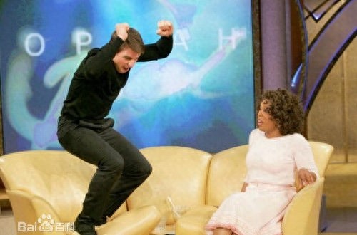 奥普拉·温弗瑞,美国著名的女脱口秀主持人,坎坷的成功经历