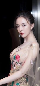 ​“百变女神”吕佳容