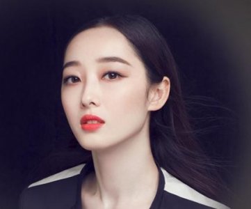 ​蒋梦婕尹正感情有新进展？曝女方奔男方公寓，签快递熟练被疑同居