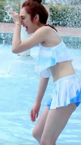 ​王晓晨不仅长的好看，身材更是一绝。穿上泳装性感火辣，魅力十足