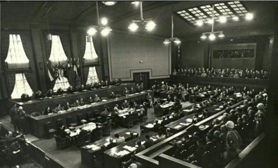 ​冈村宁次的无耻回忆录，说“三光”是歪曲他的：不烧，不杀，不奸