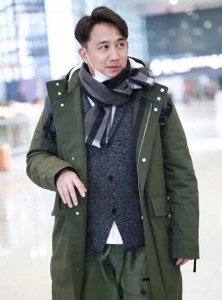 ​黄磊，中国知名演员、导演和制片人