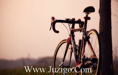 分享晚上适合发的朋友圈励志句子(精选70句)