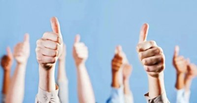 ​有冲劲的正能量句子（努力加油的简单句子）