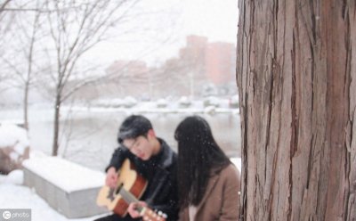 恋爱中男生问想我了吗?女生怎么巧妙回答,更能让对方欢喜