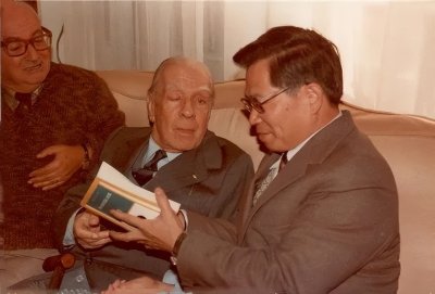 阿根廷文学巨匠博尔赫斯与中国的情缘:想亲手抚摸长城宏伟的砖石