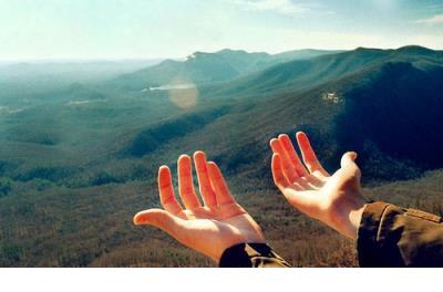 祝兄弟生日快乐的句子霸气