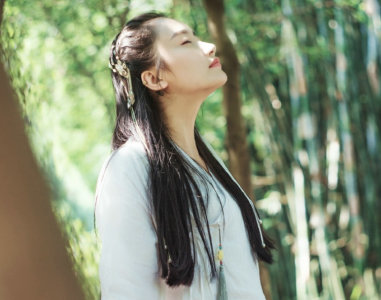 ​男生又拽又霸气的句子 霸气侧漏的说说男生