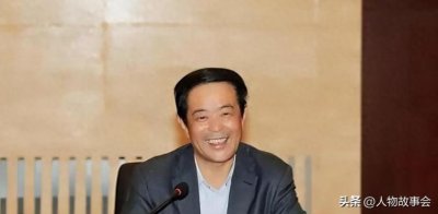 小木匠到石化大亨,靠6间平房,8台机器,创造6126亿神话。