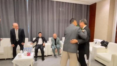 2023年陈道明华表奖后台“冷落”杨受成:背后的四十年江湖恩怨