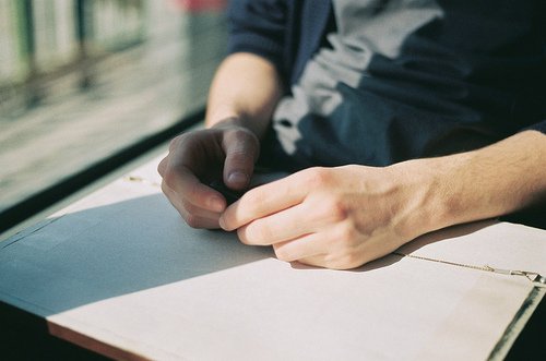 怕冷漠的伤感句子 两个人的世界不怕吵架(62句)