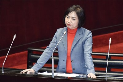 卢秀燕实力太强民进党派谁挑战?何欣纯、林佳龙动向添谜团