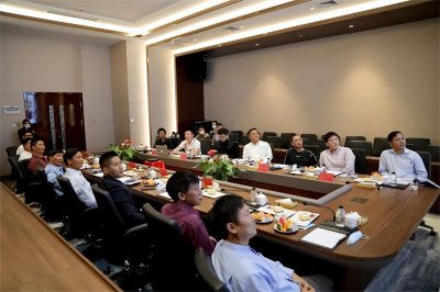 福利来集团董事长刘正祥会见南亚未来投资集团商贸考察团一行