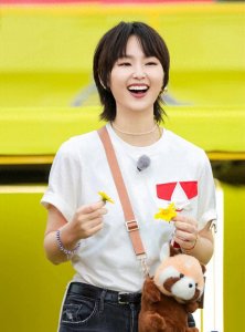 坎坷的周笔畅:38岁仍未婚,父母疯狂催婚,她恨嫁吗?