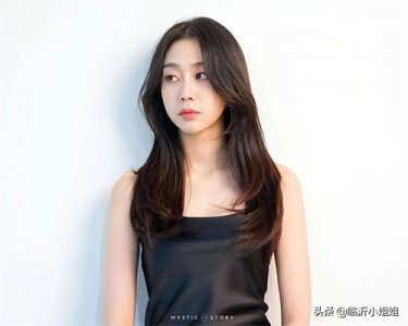 徐智秀,柔情唯美的女团歌手,人靓歌甜舞美,非常清纯的妹子