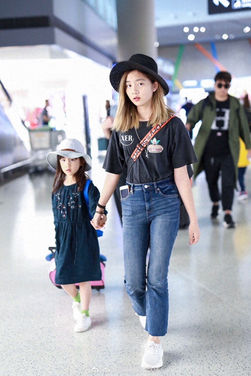 黄磊女儿黄忆慈被同学爆料:本人没照片漂亮,每天郁郁寡欢