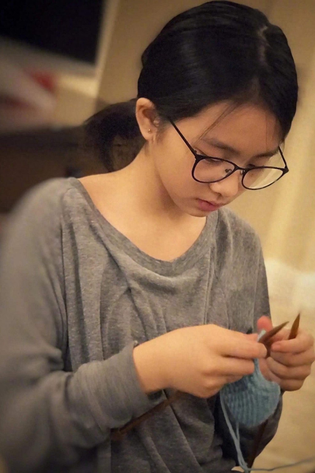 黄磊女儿黄忆慈被同学爆料:本人没照片漂亮,每天郁郁寡欢