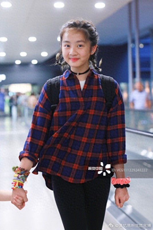 黄磊女儿黄忆慈被同学爆料:本人没照片漂亮,每天郁郁寡欢