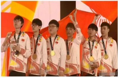 继Uzi之后MLXG也被点名,背景亮了,竟毕业于娄底中学对面的网吧