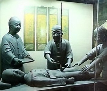 ​历史上的“净身”：男性阉割的演变与影响