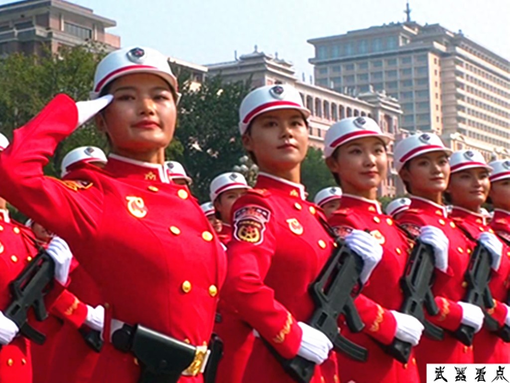 我国05式微声冲锋枪,是隐蔽射击的绝佳武器,已经广泛装备