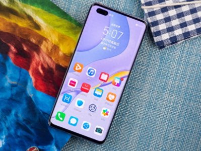 ​自拍玩上瘾！7号色华为nova7 Pro开箱评测：内外都很出色